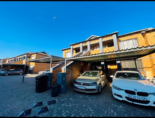 2 BEDROOM APARTMENT FOR SALE IN GERMISTON WEST